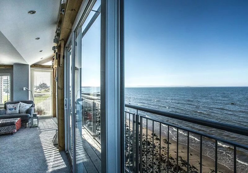Spectacular ground floor apartment with unbeatable views across the Firth of