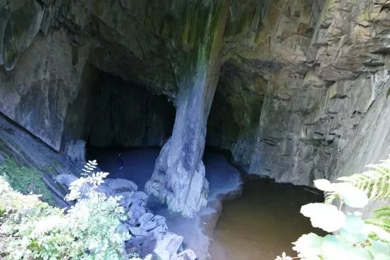 Cathedral Quarry (Cathedral Cave)