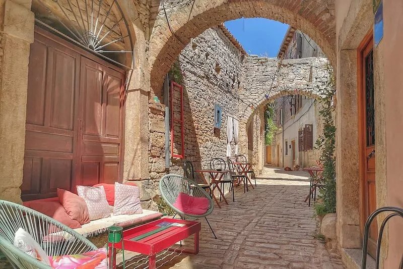 Holiday flat for 4 in medieval Bale near Rovinj