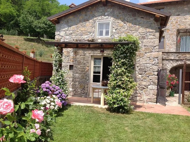 Bagni di Lucca  - Charming Tuscan House with Mountain Views - WIFI -  small pool