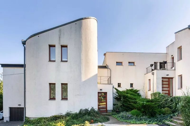 In a quiet part of Buda in a green environment with a panorama of the city
