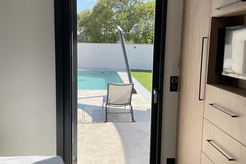 Villa with private pool, garden, near Uzès