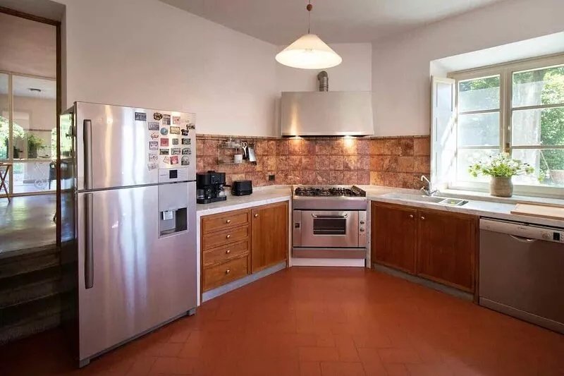 VIVI - villa with private pool. Free WiFi. Lucca.