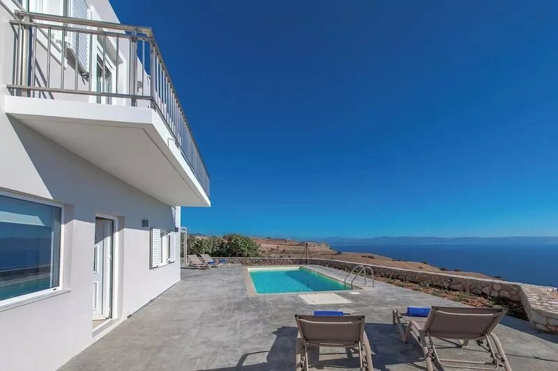 Tranquil sea view villa with pool,2km from beach!