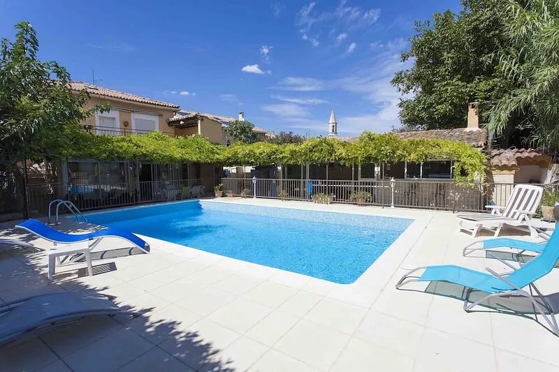 Detached house with private, fully secured swimming pool