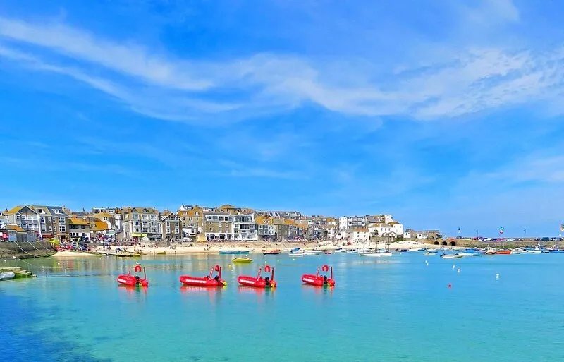 Minutes from St Ives, Fabulous Beaches and St Michael's Mount!