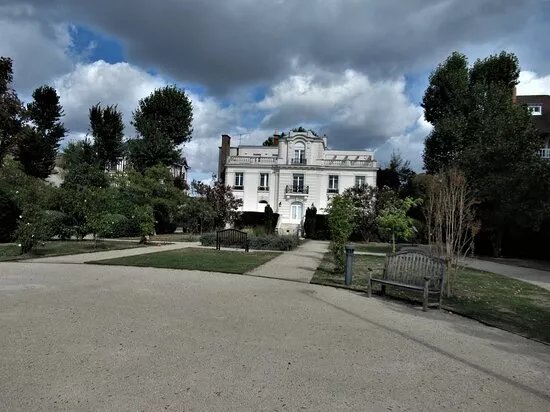 Jardin De La Villa Du Lac