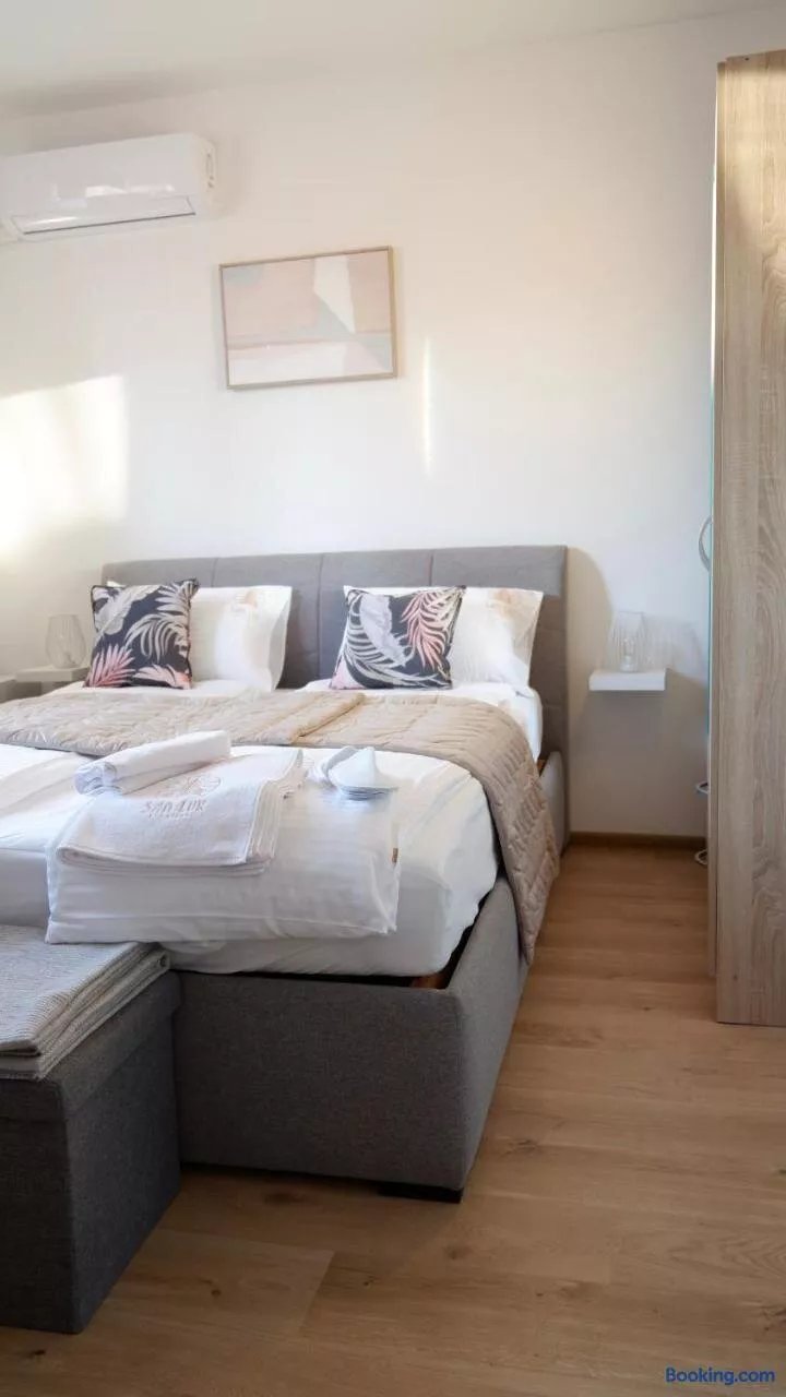 SanLux apartments