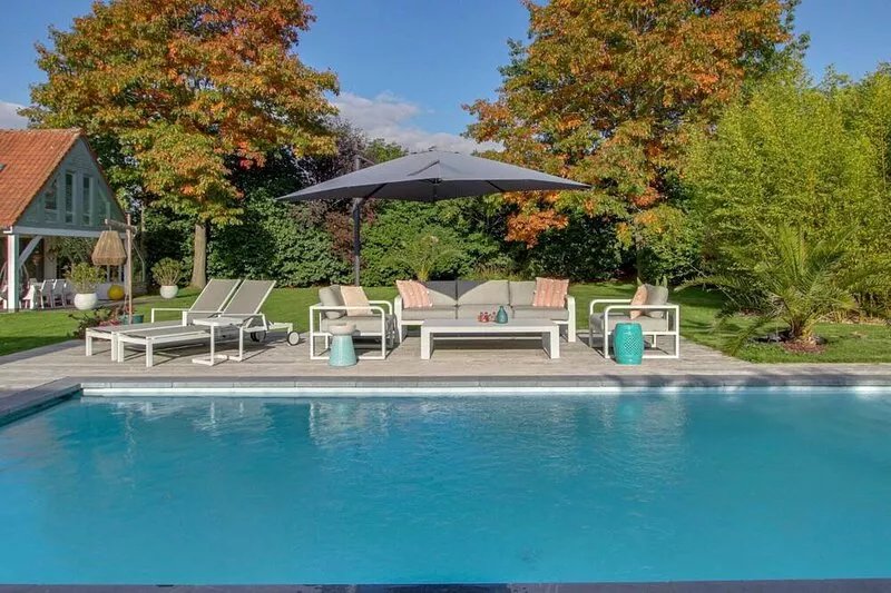 Cozy villa in the countryside with a nice pool.