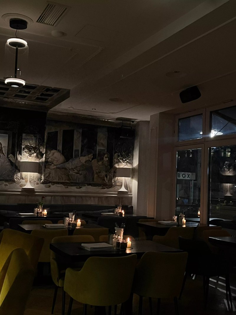 05elf Cafe, Bar & Restaurant
