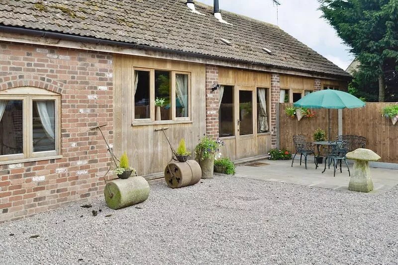 3 bedroom accommodation in Arlingham, near Frampton-on-Severn