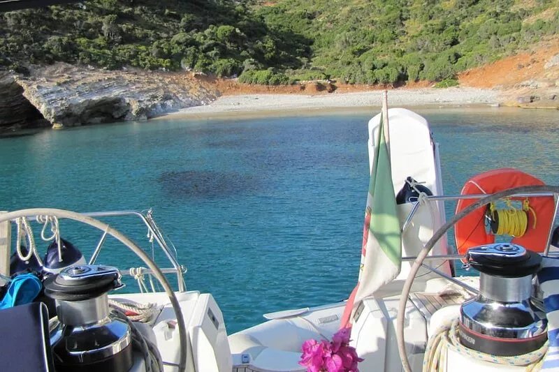 DREAM CRUISES SANTORINI,CYCLADES,MYKONOS, ON LUXURY SAILBOAT WITH HOSTESS/CHEF
