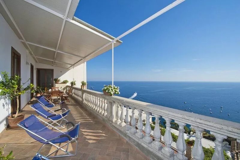 view of the sea in the center of Positano