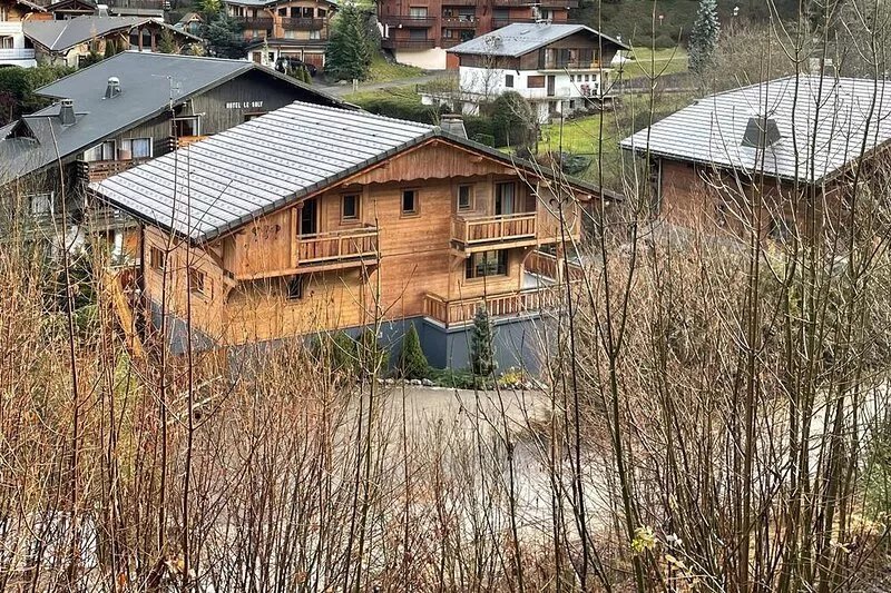 Walking Distance of all Lifts/town for Summer and Winter Fun!