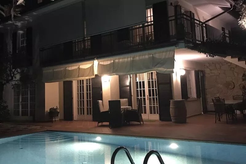 Ground floor apartment lake view