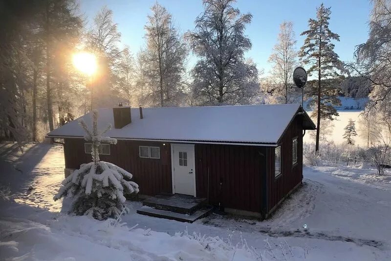 Gemütliches Ferienhaus am See in Schweden Hällefors