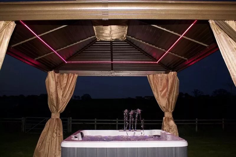 # Hot Tub - 2 Bed Cottage  - Supplement applies for more than 2 people