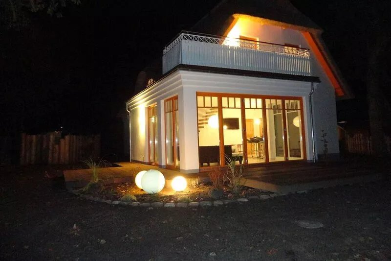 For a relaxing vacation under thatch in a quiet, central location in Wieck