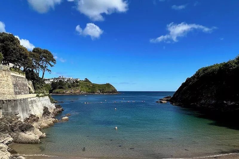 Waterfront property in the heart of Fowey, stunning views close to town & beach