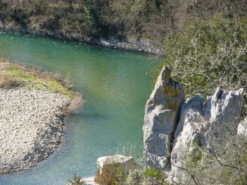 Detached stone house, great views, 10 minutes from the river, private pool