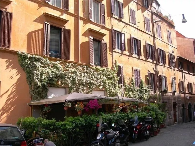Casa Maroniti, Your House Next to the Trevi Fountain.