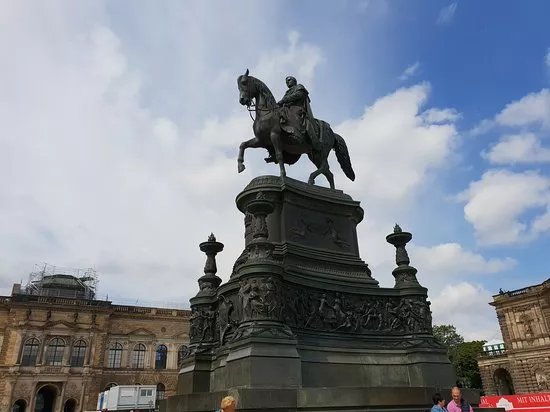 Statue of King John