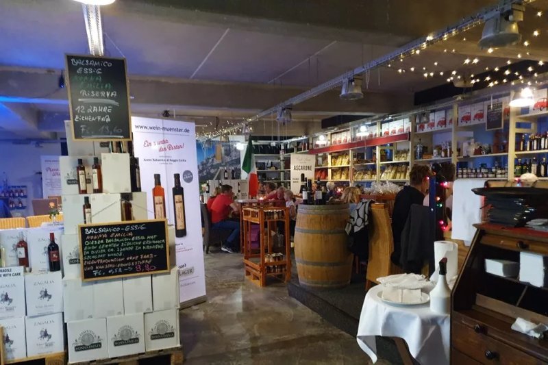 Rocco's Weinlager
