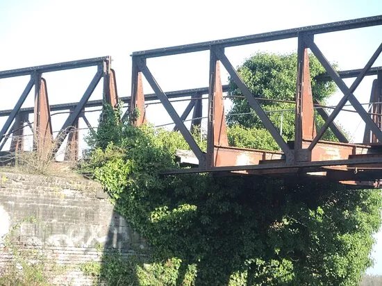 Alte Eisenbahn Brucke