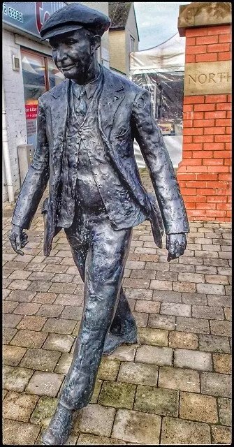 Statue of alec calder