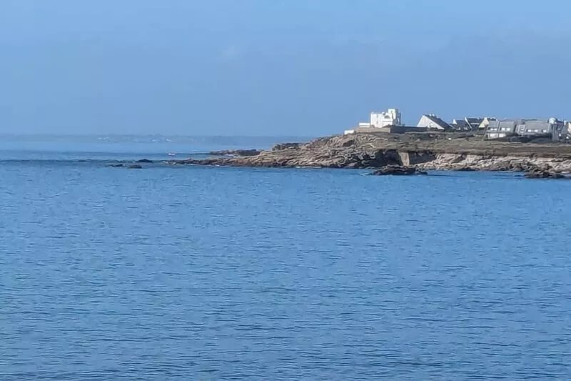Fisherman's house on the port of Kerroch, 3 minutes' walk from the beach!