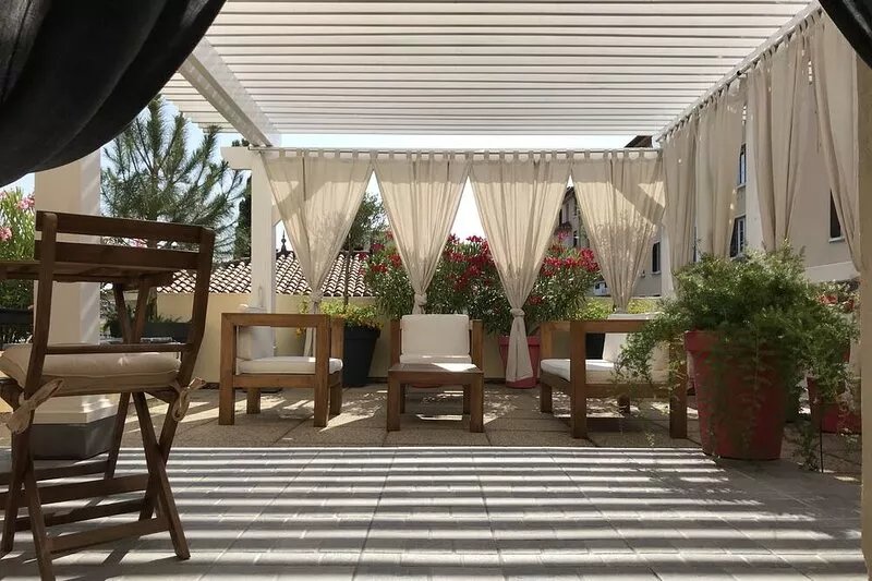 Beautiful Bright Sunny Apartment F4 with Large Terrace
