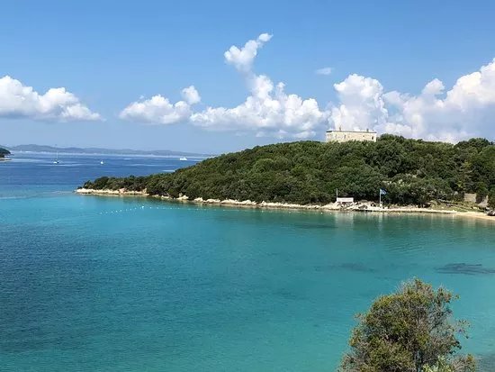 Zeri Beach