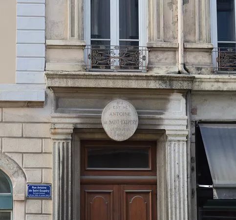 Statue d'Antoine de Saint Exupery