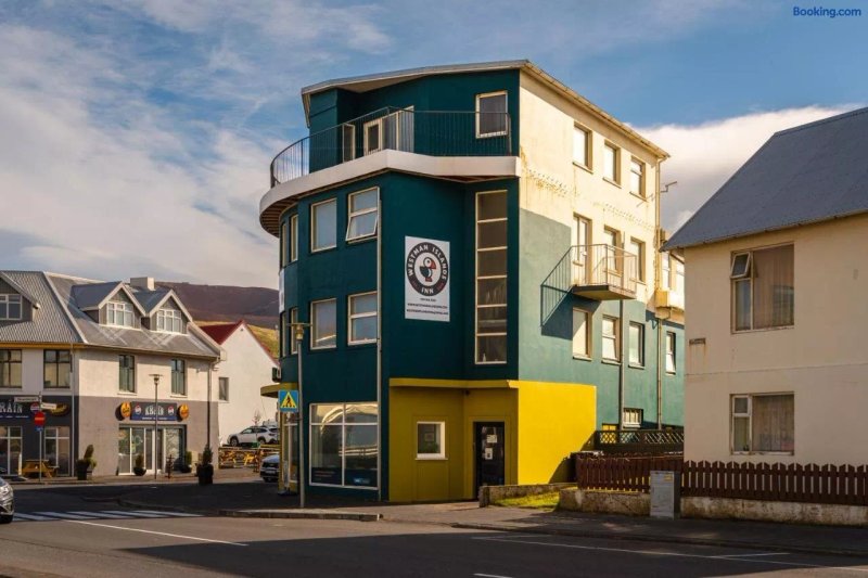 Westman Islands Inn
