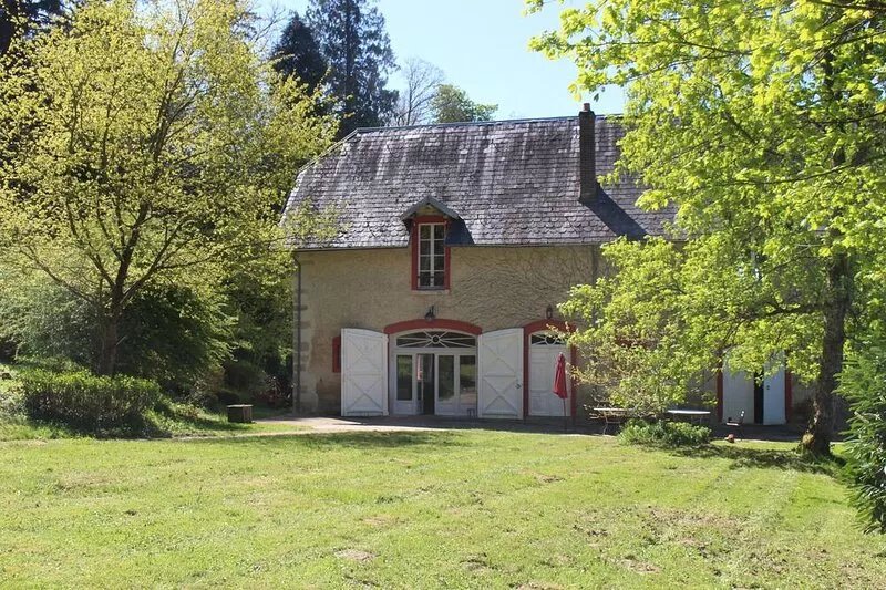 the house from the garden