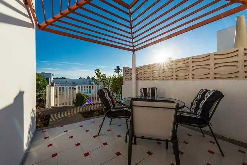 Exclusive .Precioso renovated bungalow with parking and progr. nutrition