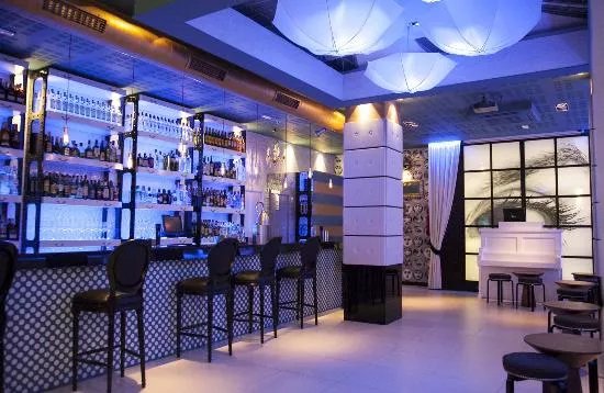 Trabalenguas gin bar