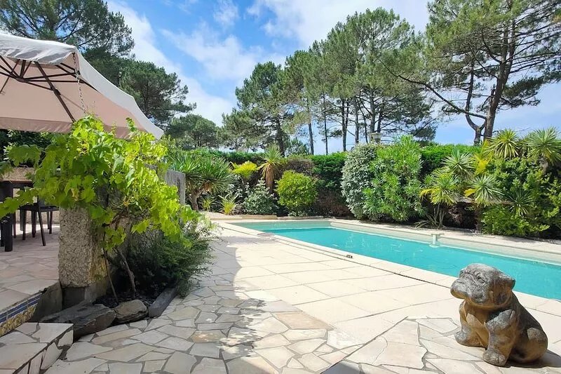Air-conditioned "Carmen" villa with heated pool near the ocean