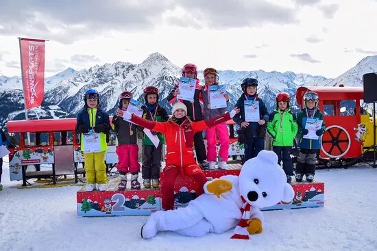 Skischule & Skiverleih Snowsports Mayrhofen