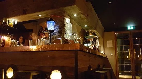 Le Speakeasy Bar