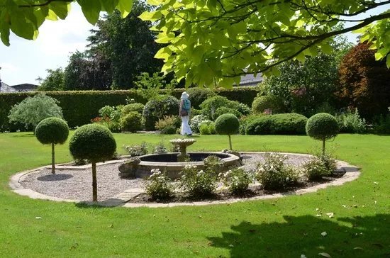 Burrows Gardens