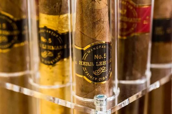 Herr Lehmann Cigarren-Manufaktur