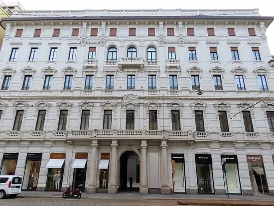 Palazzo Via Manzoni 38