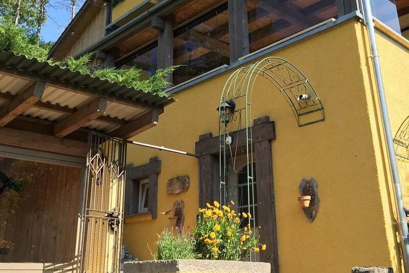 Sunny apartment with a large covered balcony and a great view of the valley