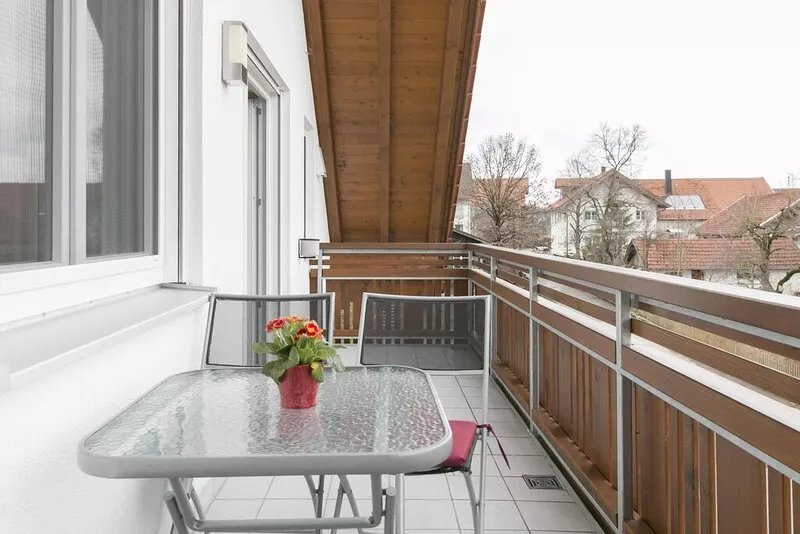 Spacious apartment with balcony and elevator with mountain views
