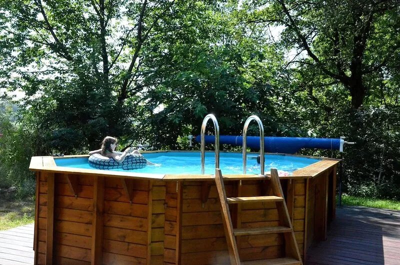 Unforgettable for children: wide open spaces, animals to cuddle, games, wifi