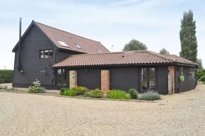 The perfect base for a family get-together with a games room and indoor heated