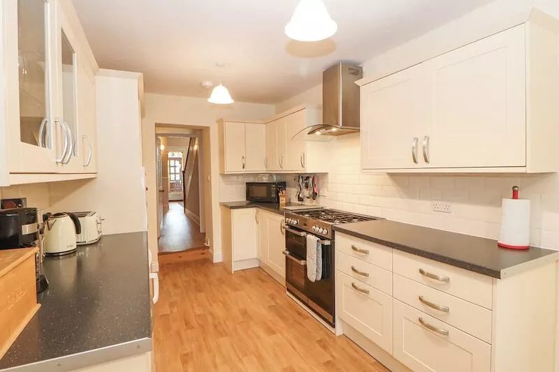 WHITE HOUSE, family friendly, with open fire in Keswick