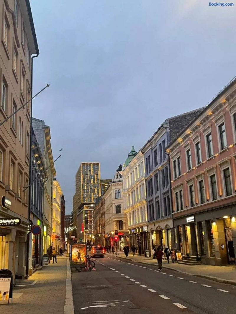 City Center Apartments - Near Opera