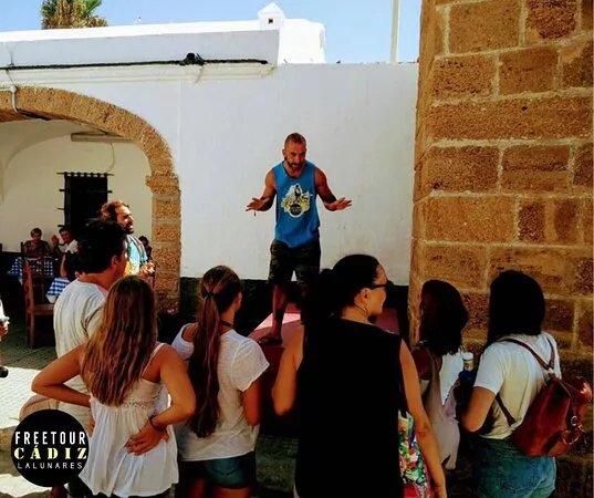 Free Tour Cadiz Lalunares